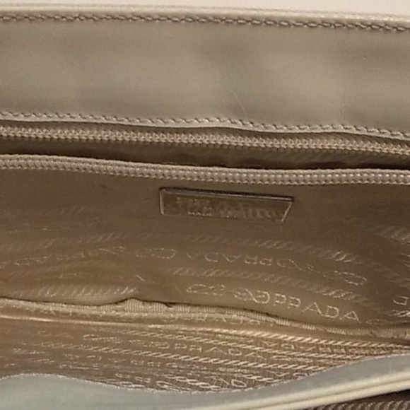 Authentic Prada bag - Picture 4 of 11